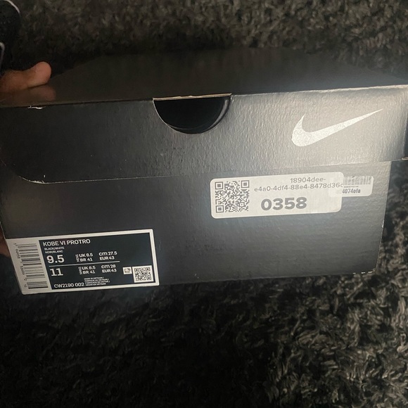 Kobe 6 Protro mambacita ,Size 9.5 ,Great condition,A couple scratches,on sale - Picture 7 of 10
